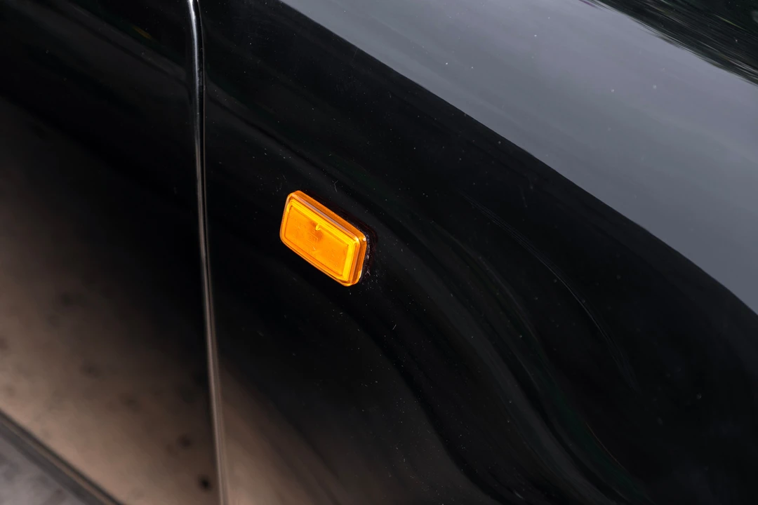 1996 Porsche 993 Carrera 4 - Image 11 of 31