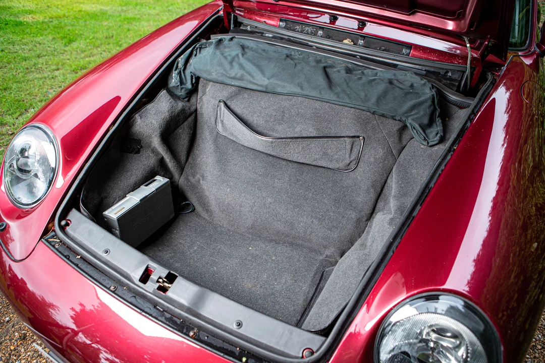 1996 Porsche 993 Carrera 4 - Image 4 of 23