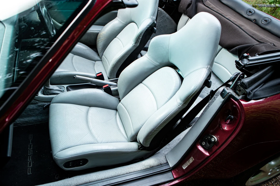 1996 Porsche 993 Carrera 4 - Image 3 of 23