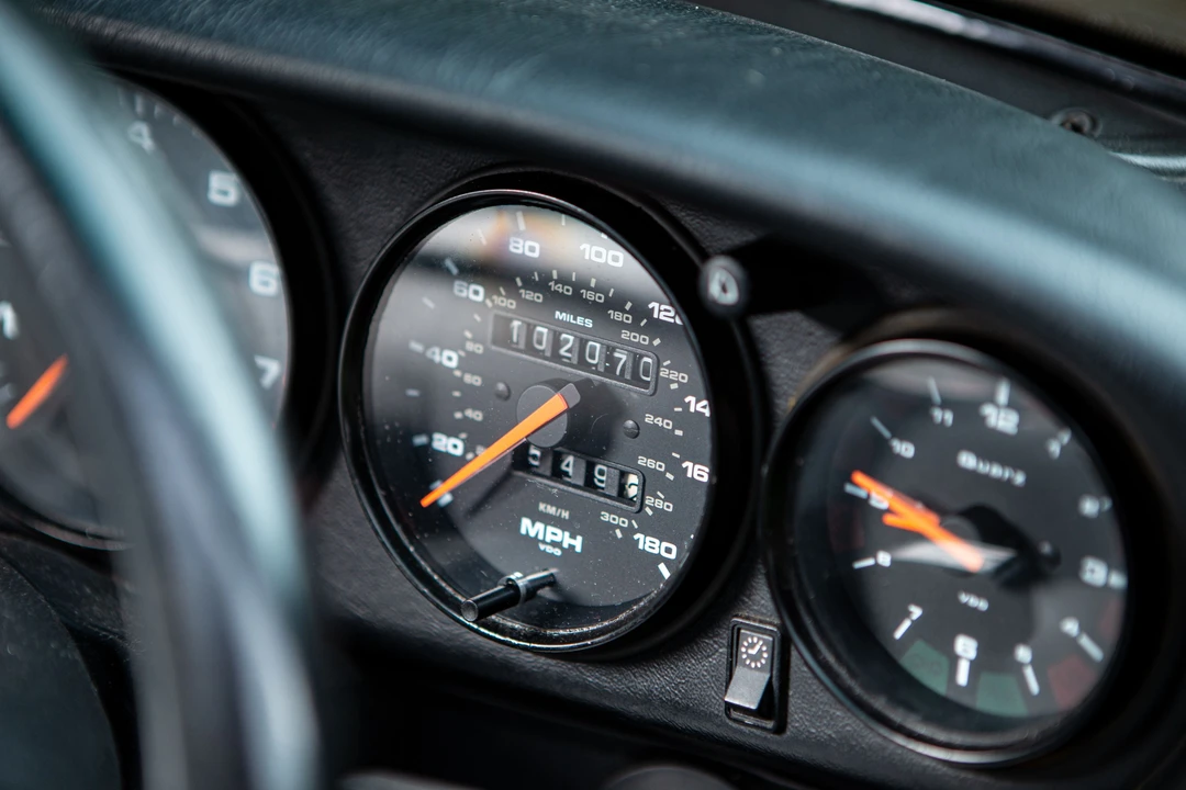 1996 Porsche 993 Carrera 4 - Image 6 of 23