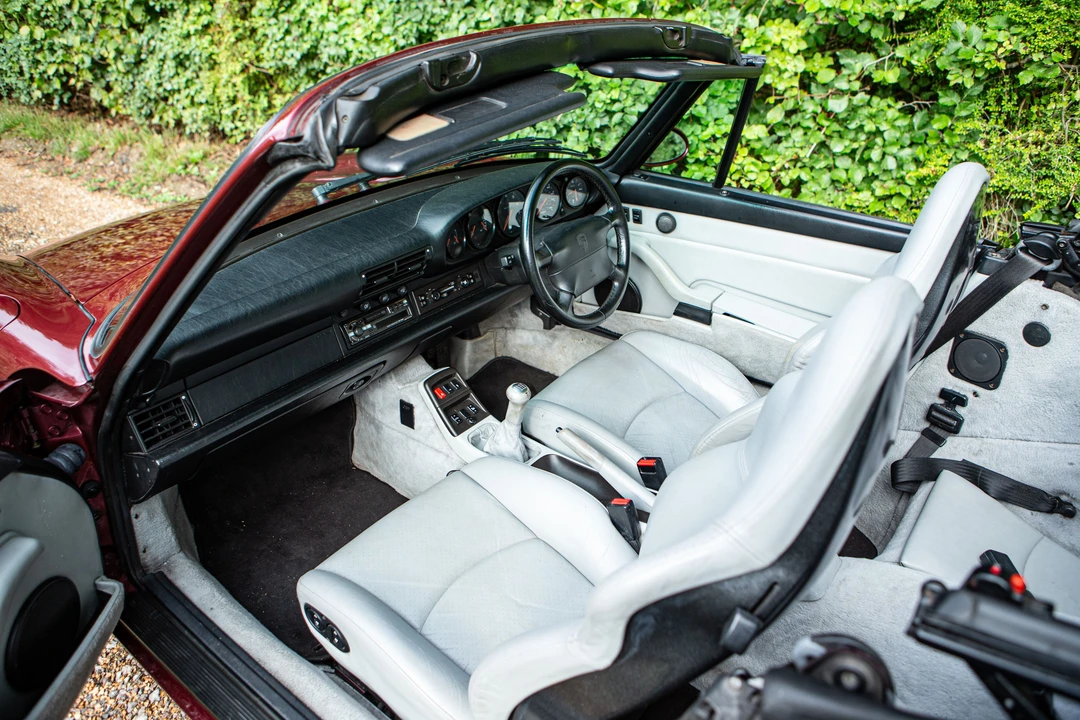 1996 Porsche 993 Carrera 4 - Image 14 of 23