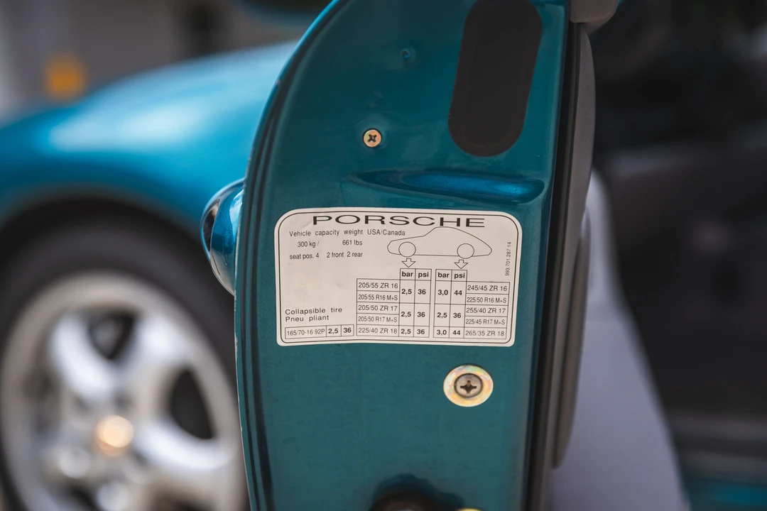 1996 Porsche 993 Carrera 4 - Image 18 of 31