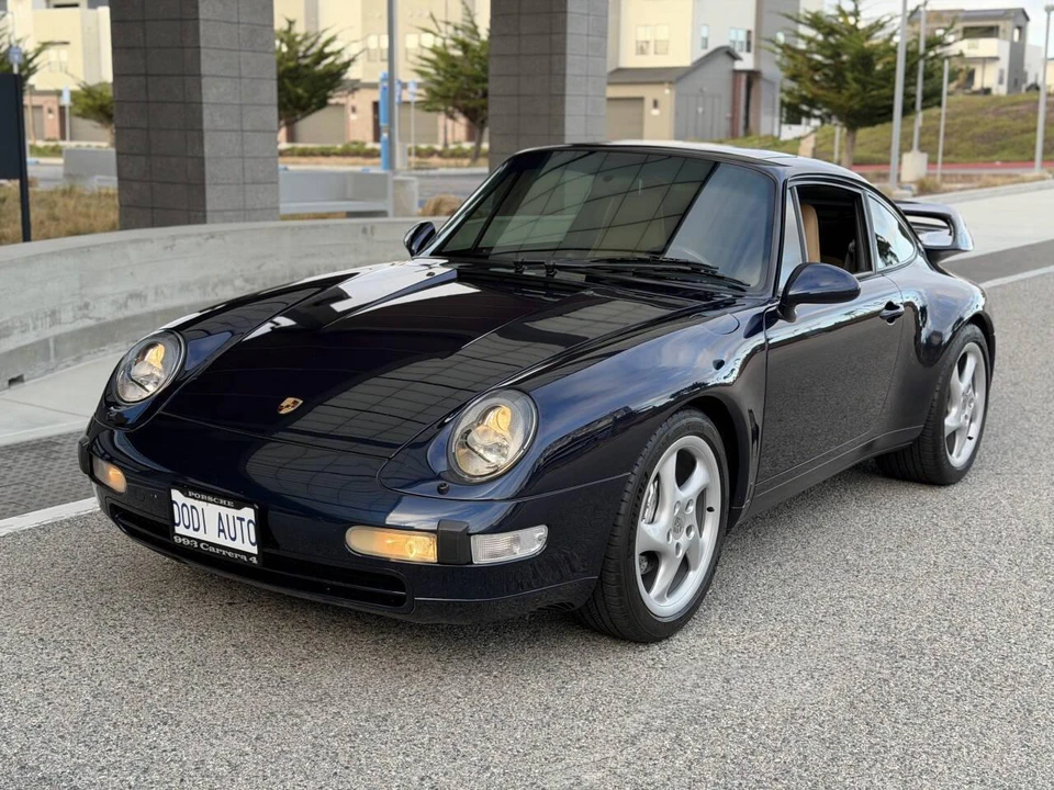 1996 Porsche 993 Carrera - Image 4 of 25
