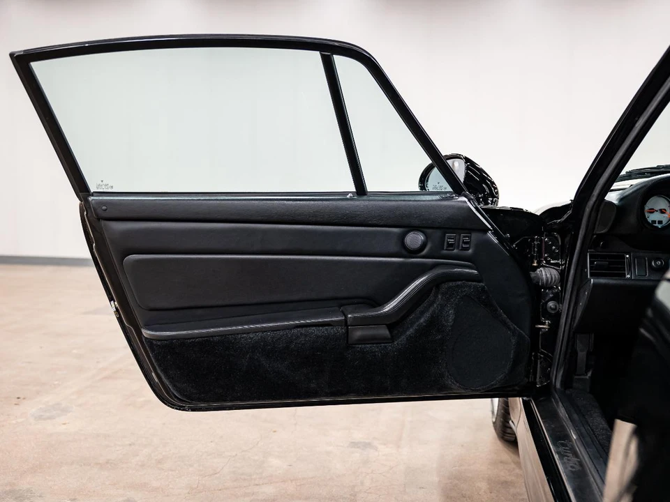 1996 Porsche 993 Carrera - Image 22 of 31