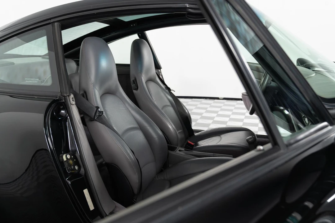 1996 Porsche 911 - Image 10 of 31