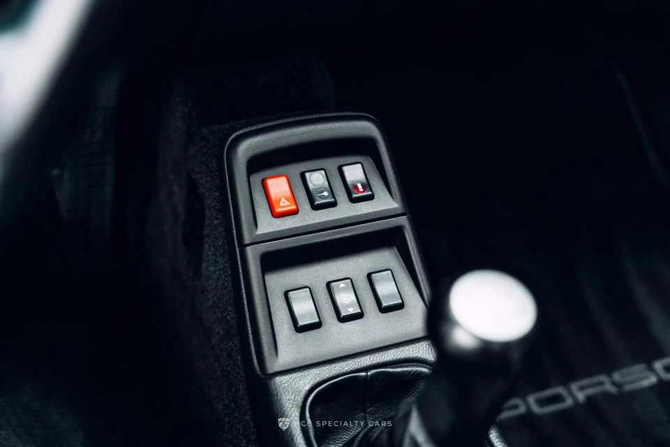 1996 Porsche 993 Carrera 4 - Image 14 of 20
