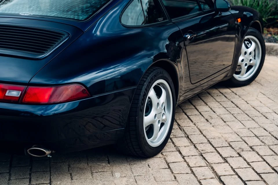 1996 Porsche 993 Carrera 4 - Image 6 of 20