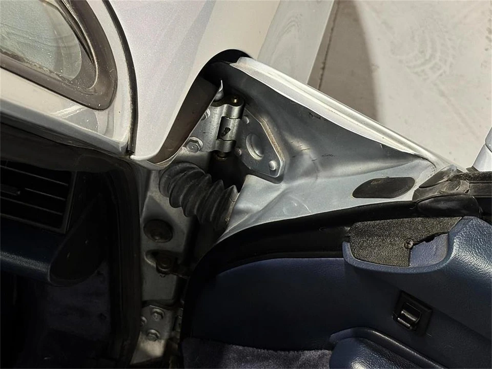 1996 Porsche 993 Carrera - Image 11 of 31
