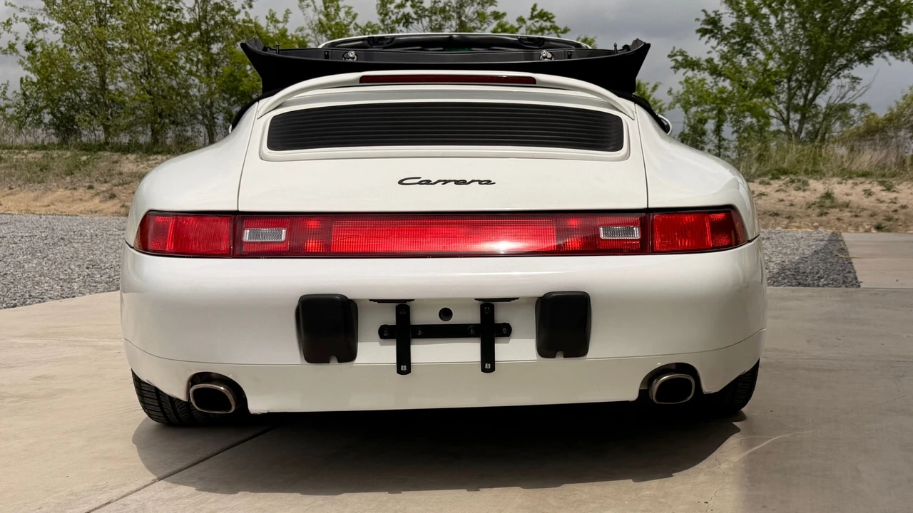 1996 Porsche 993 Carrera - Image 8 of 31