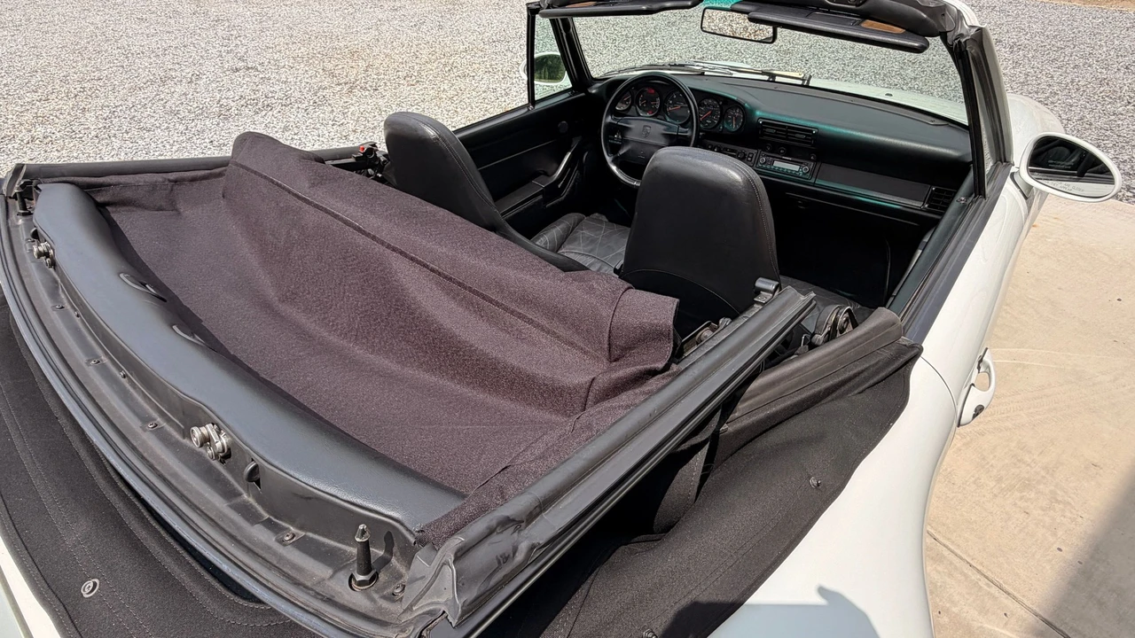 1996 Porsche 993 Carrera - Image 17 of 31