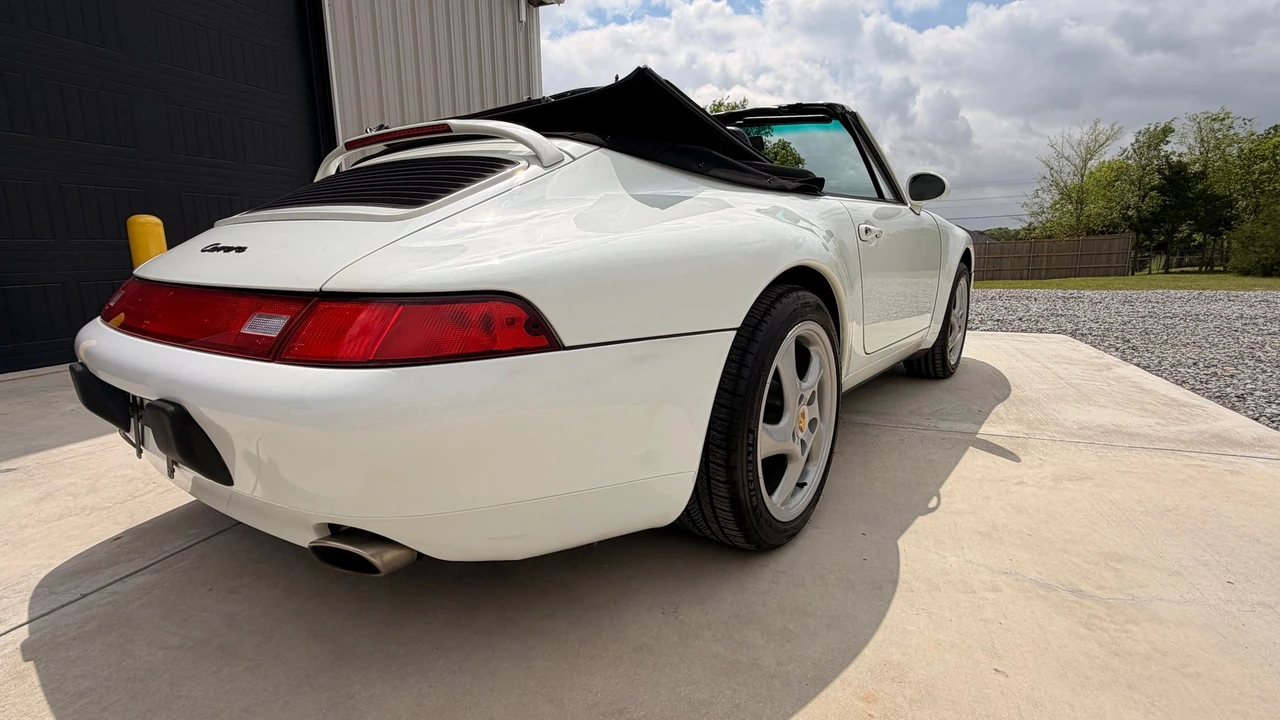 1996 Porsche 993 Carrera - Image 12 of 31