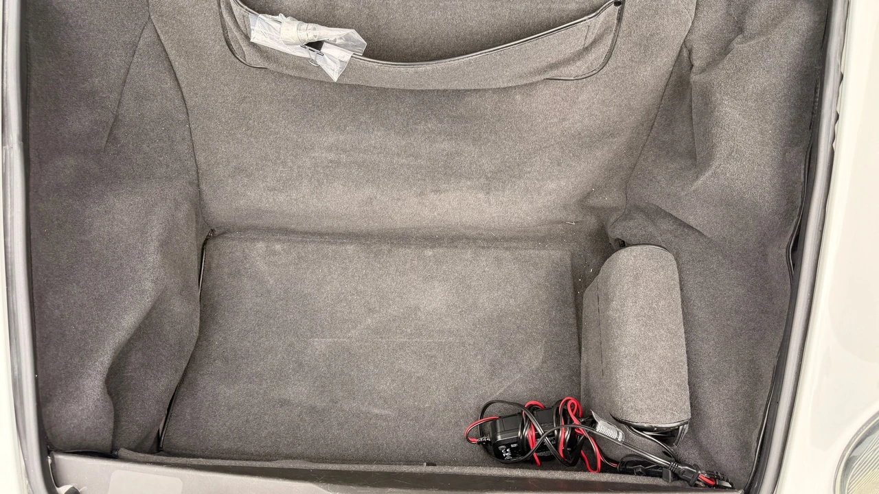 1996 Porsche 993 Carrera - Image 24 of 31