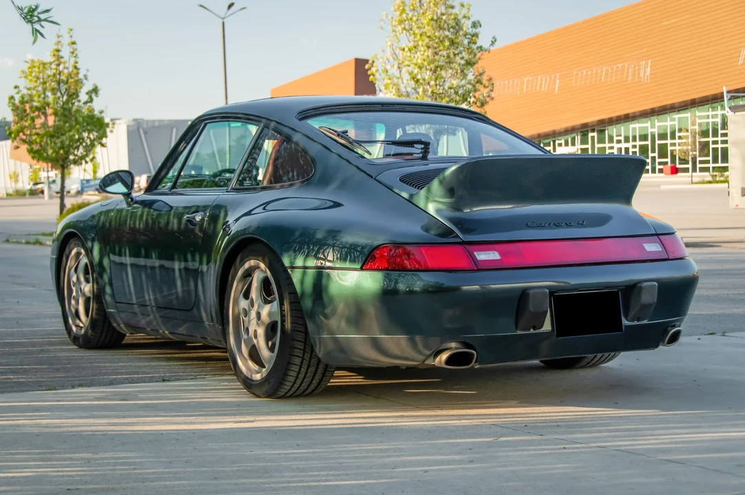 1996 Porsche 993 Carrera 4 - Image 6 of 6