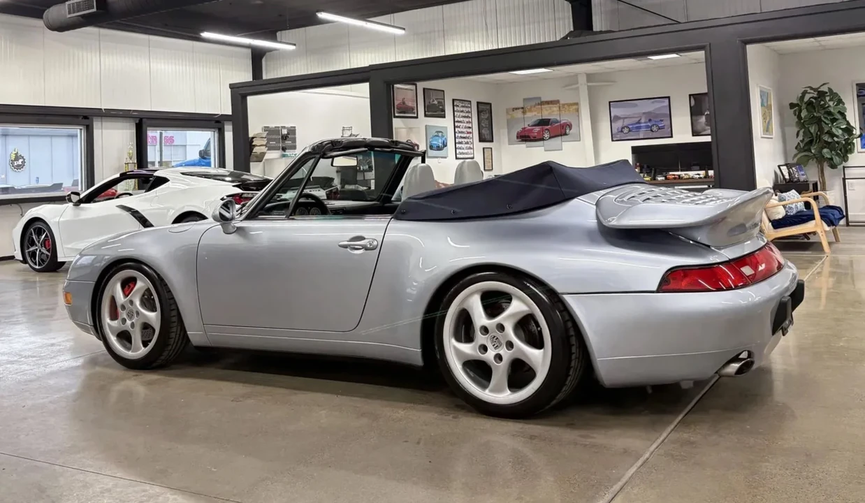 1996 Porsche 993 Carrera - Image 5 of 31