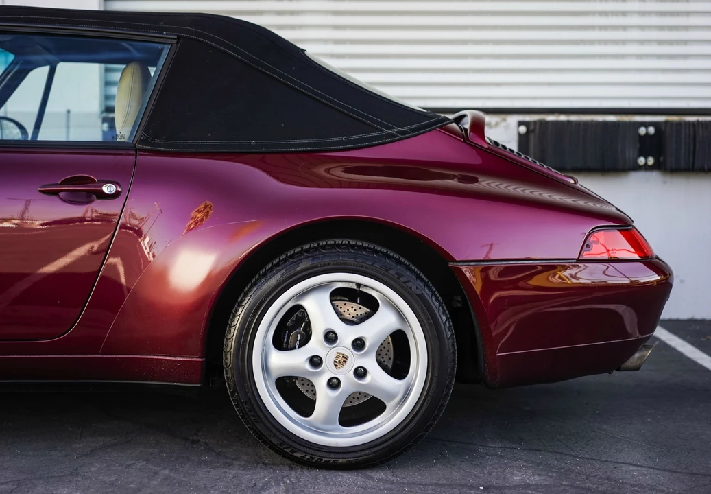 1996 Porsche 993 Carrera - Image 10 of 16