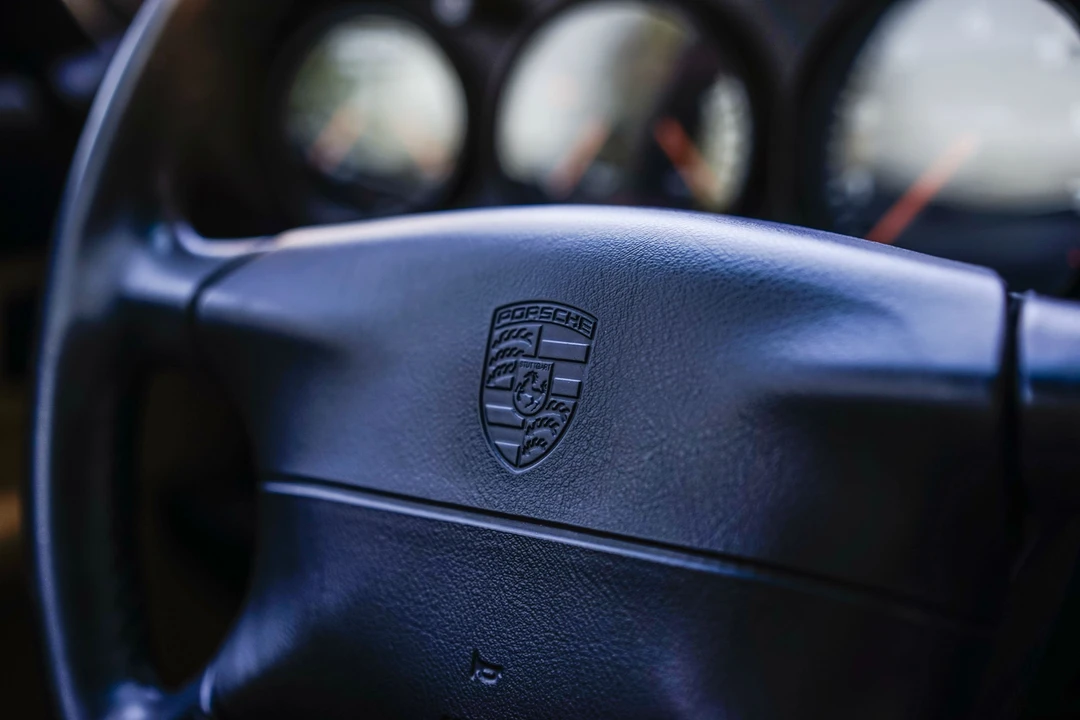 1996 Porsche 993 Carrera - Image 6 of 16