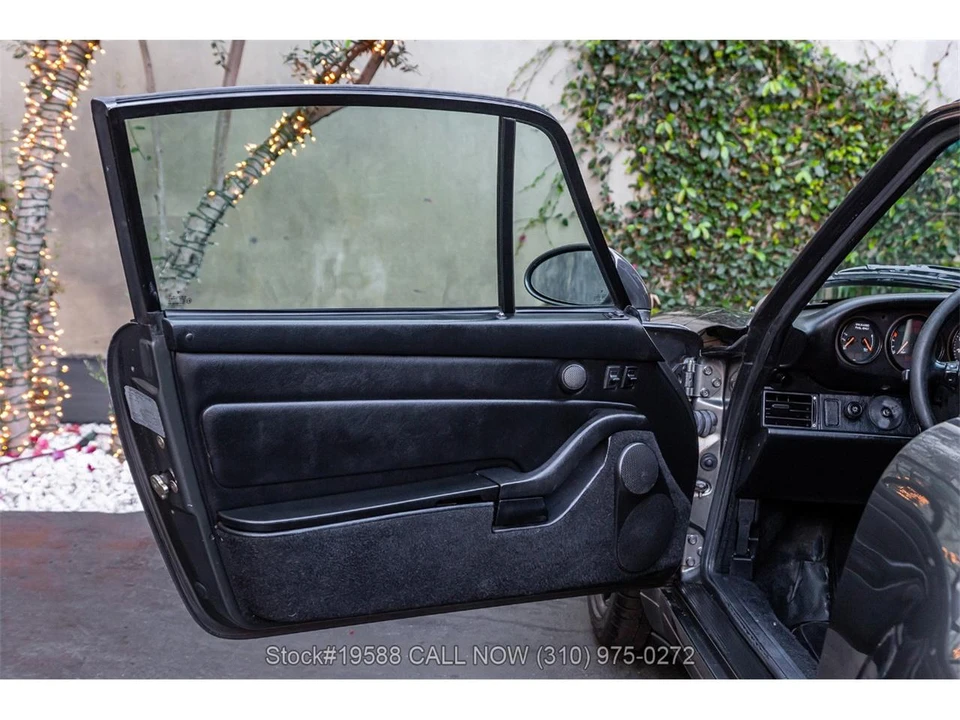 1996 Porsche 993 Carrera - Image 14 of 31