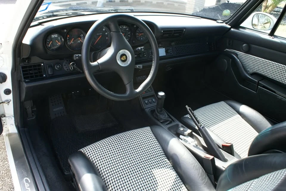 1996 Porsche 993 Carrera 4 - Image 14 of 19