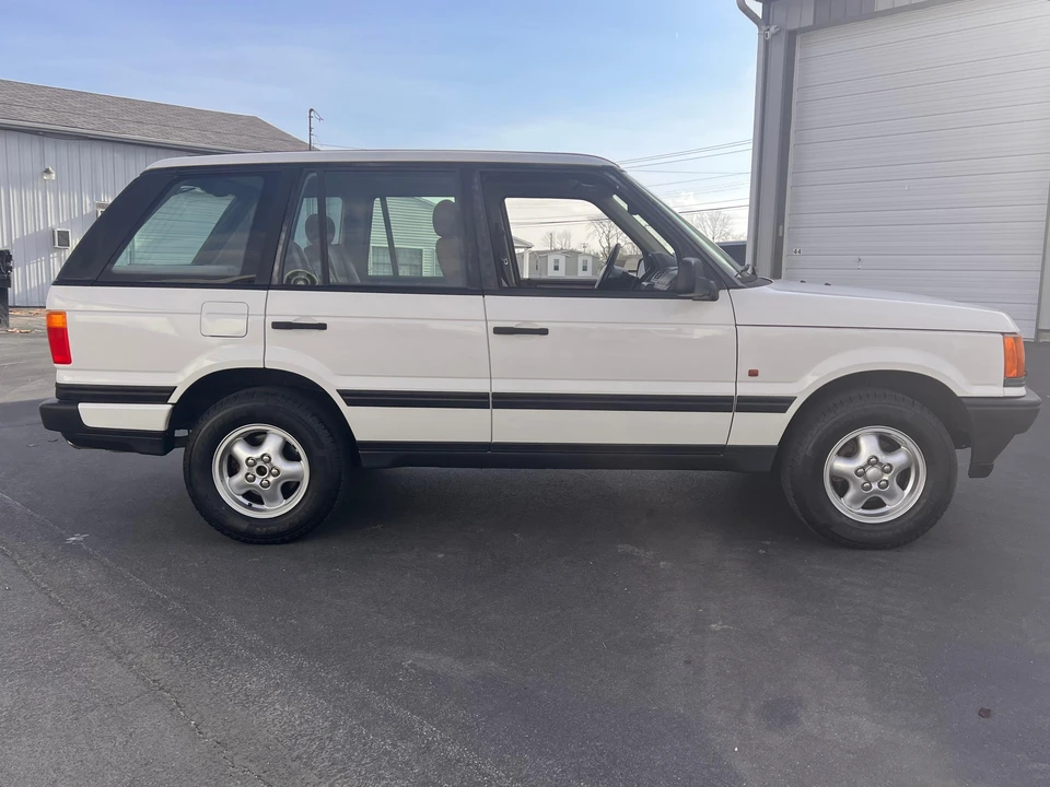 1996 Land Rover Range Rover P38A - Image 12 of 31