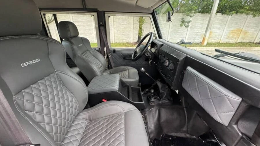 1996 Land Rover Defender 130 - Image 12 of 20