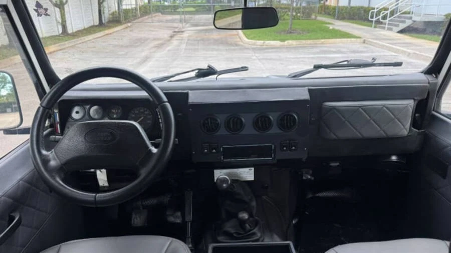 1996 Land Rover Defender 130 - Image 11 of 20