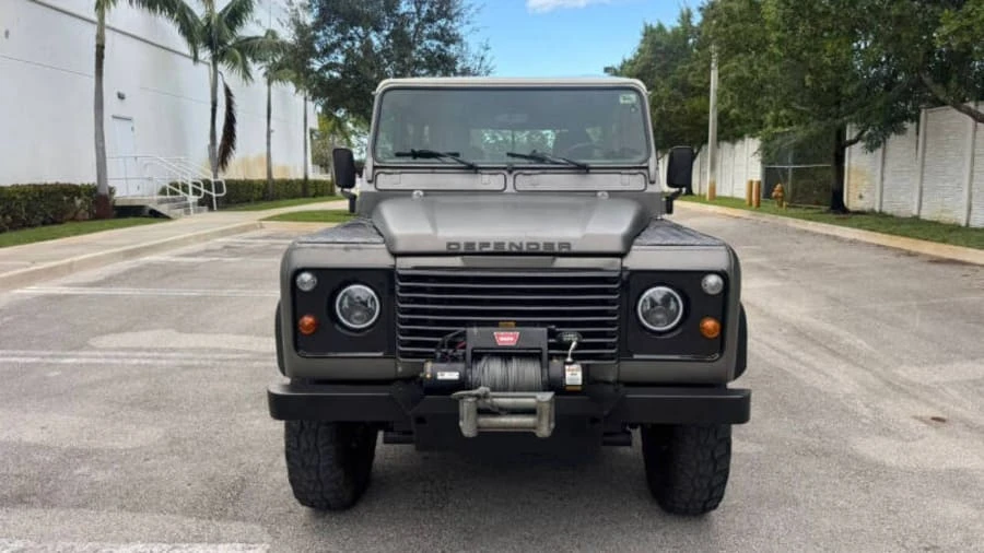 1996 Land Rover Defender 130 - Image 4 of 20