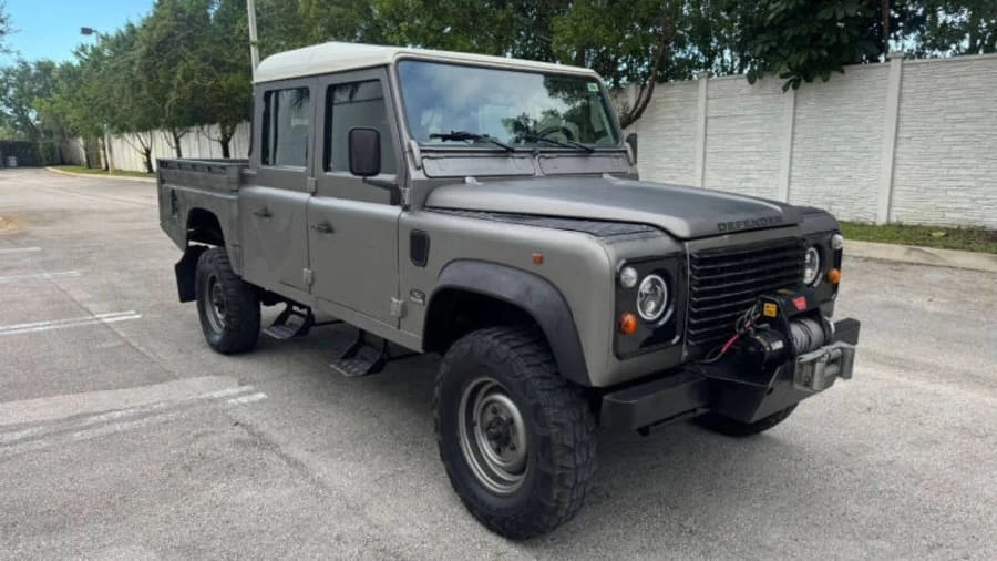 1996 Land Rover Defender 130 - Image 6 of 20