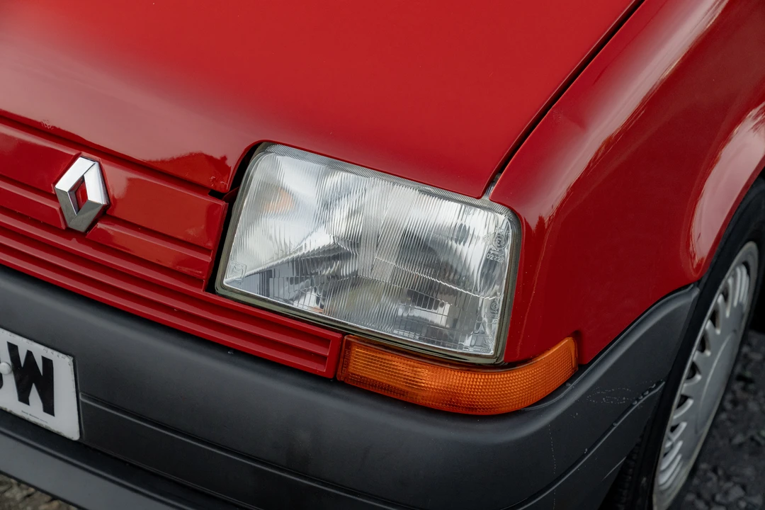 1996 Renault 5 - Image 27 of 31