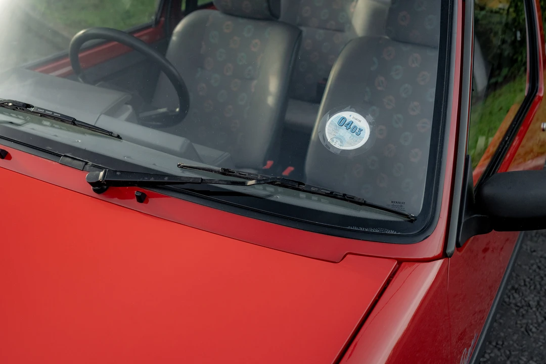 1996 Renault 5 - Image 29 of 31