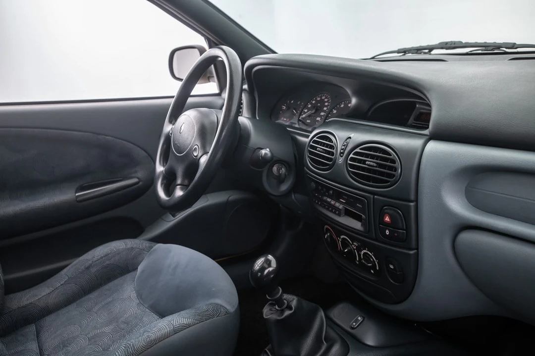 1996 Renault Megane 1st Gen - Image 19 of 30