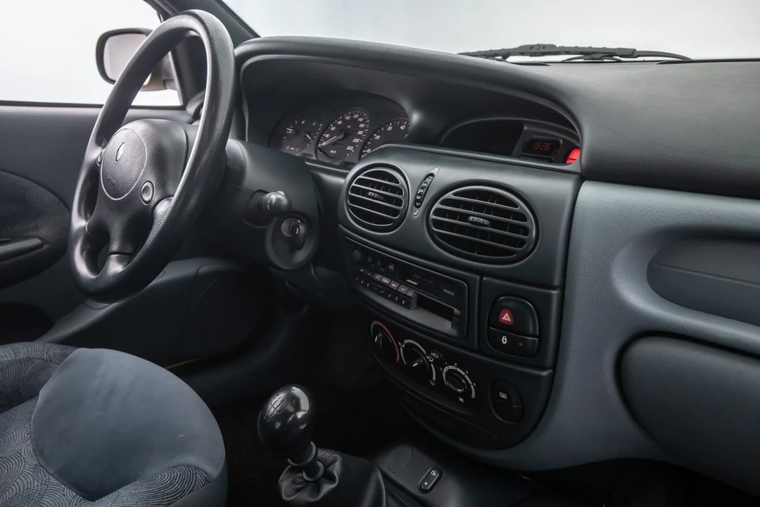 1996 Renault Megane 1st Gen - Image 18 of 30