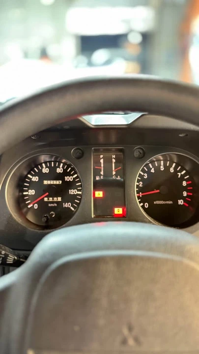 1996 Mitsubishi Pajero/Montero - Image 10 of 11