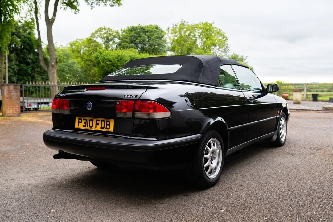 1996 Saab 900 2nd Gen - Image 11 of 30