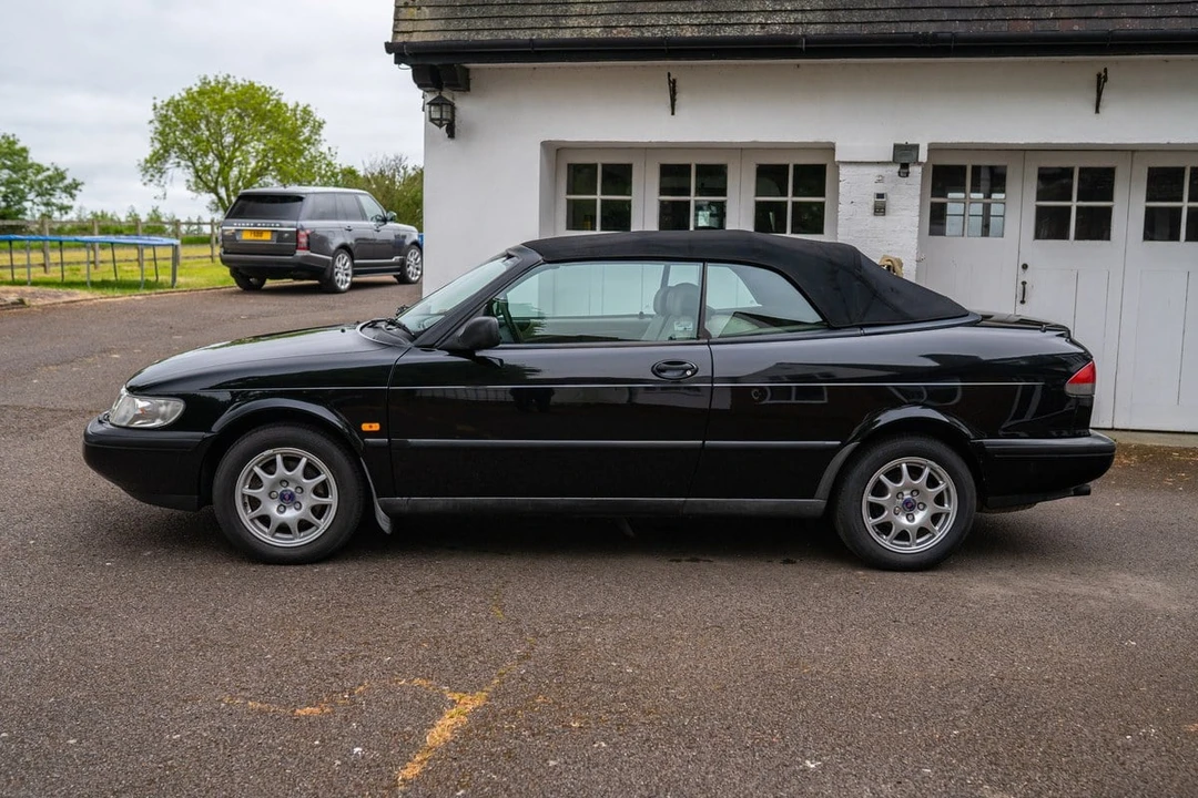1996 Saab 900 2nd Gen - Image 17 of 30