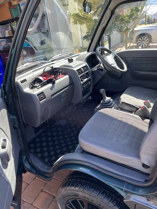1996 Subaru Sambar 5th Gen - Image 25 of 31