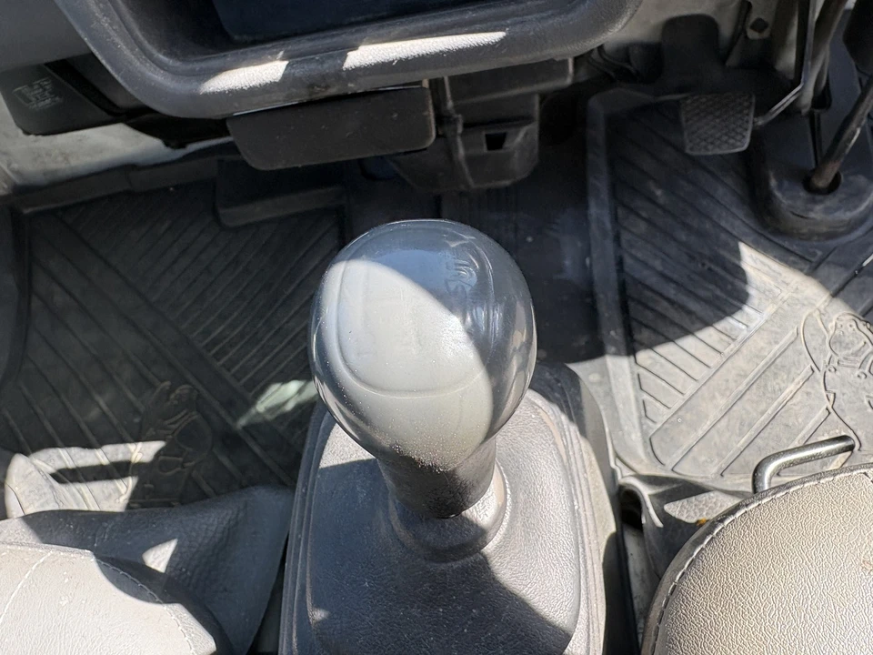 1996 Subaru Sambar 5th Gen - Image 15 of 31