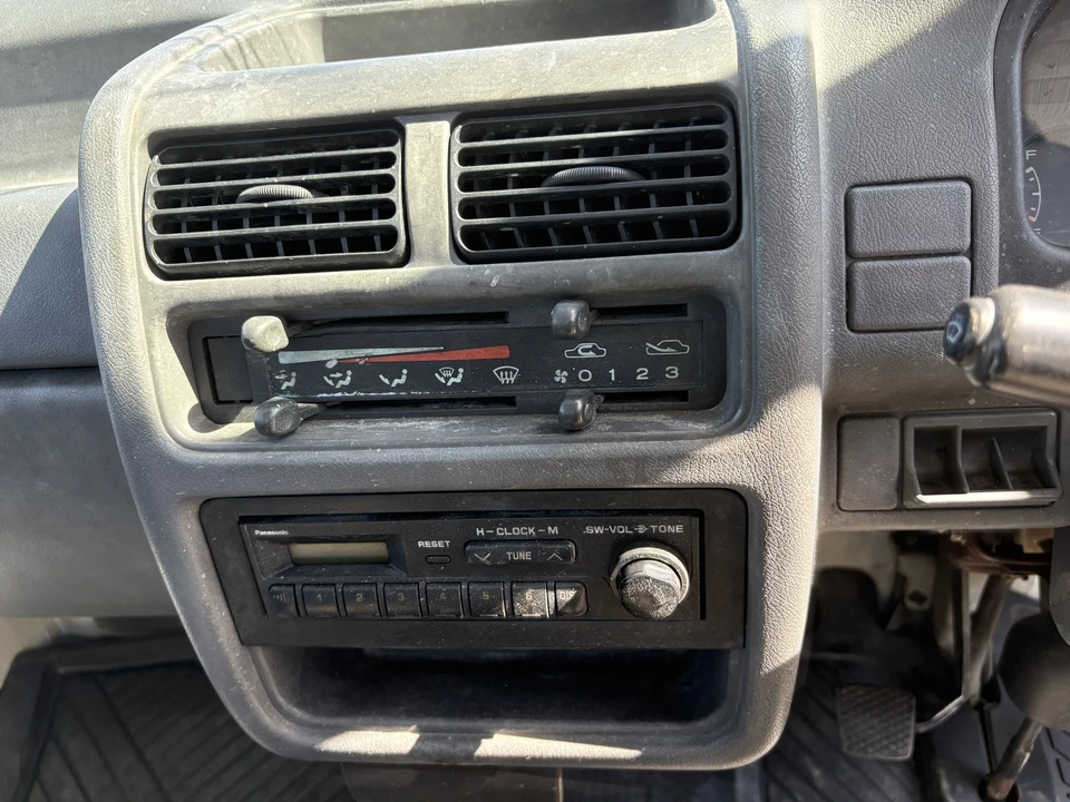 1996 Subaru Sambar 5th Gen - Image 18 of 31