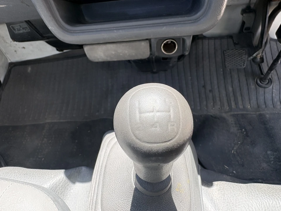 1996 Subaru Sambar 5th Gen - Image 14 of 31