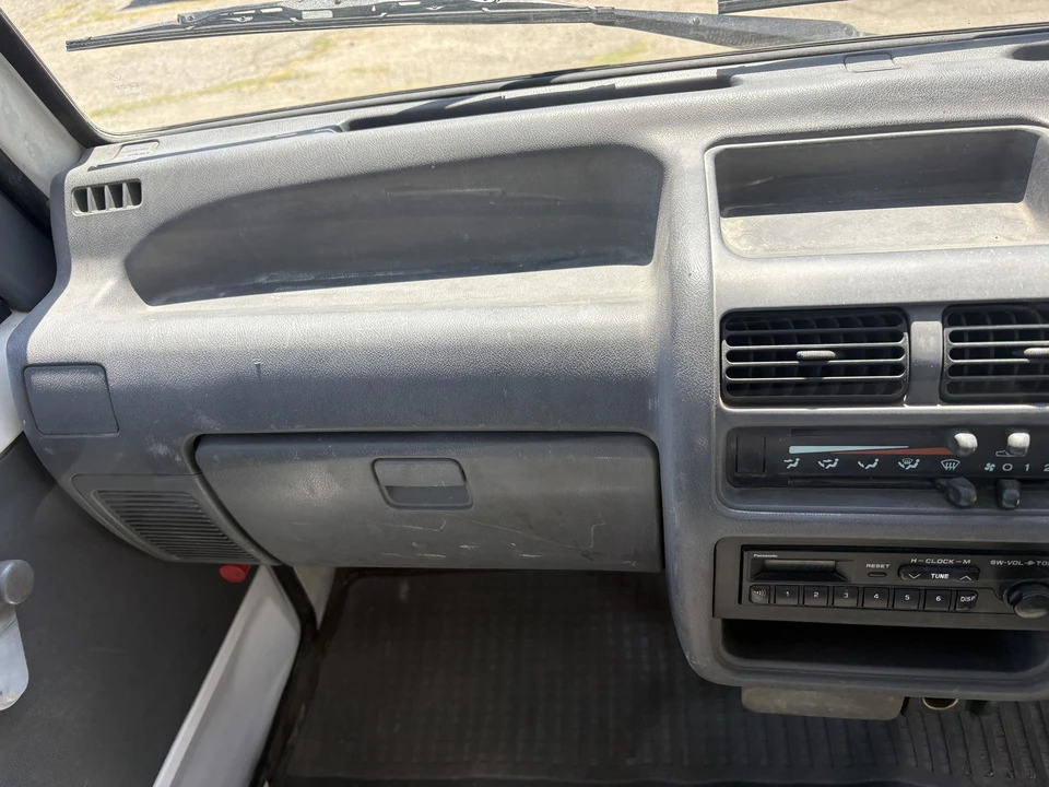 1996 Subaru Sambar 5th Gen - Image 15 of 31