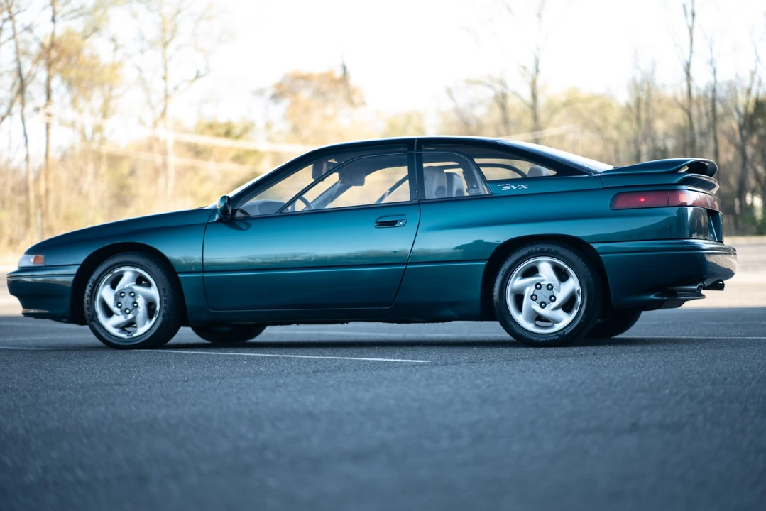 1996 Subaru SVX - Image 14 of 31