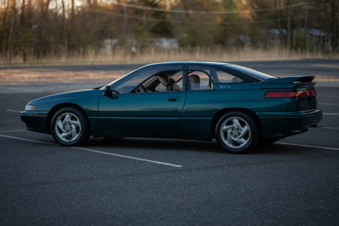 1996 Subaru SVX - Image 13 of 31