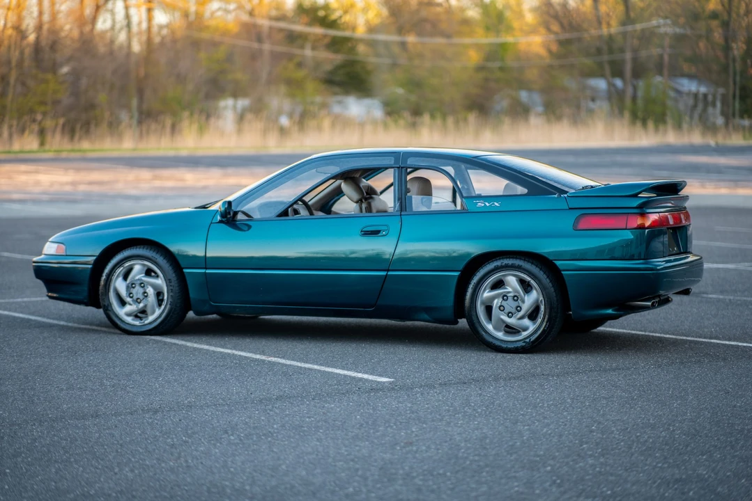 1996 Subaru SVX - Image 15 of 31