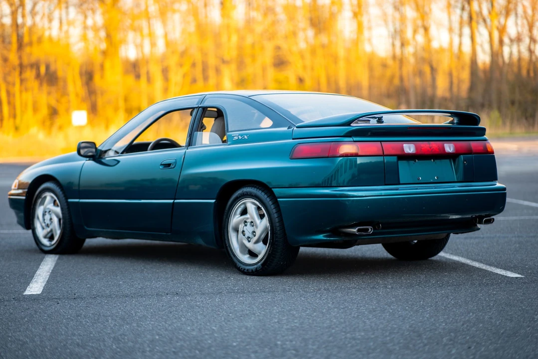 1996 Subaru SVX - Image 18 of 31