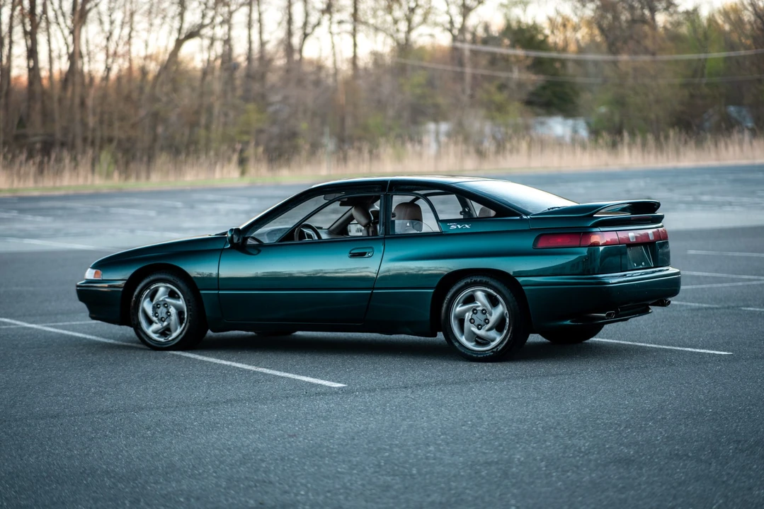 1996 Subaru SVX - Image 20 of 31