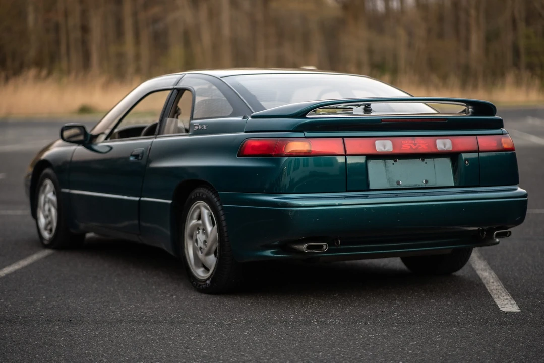 1996 Subaru SVX - Image 24 of 31