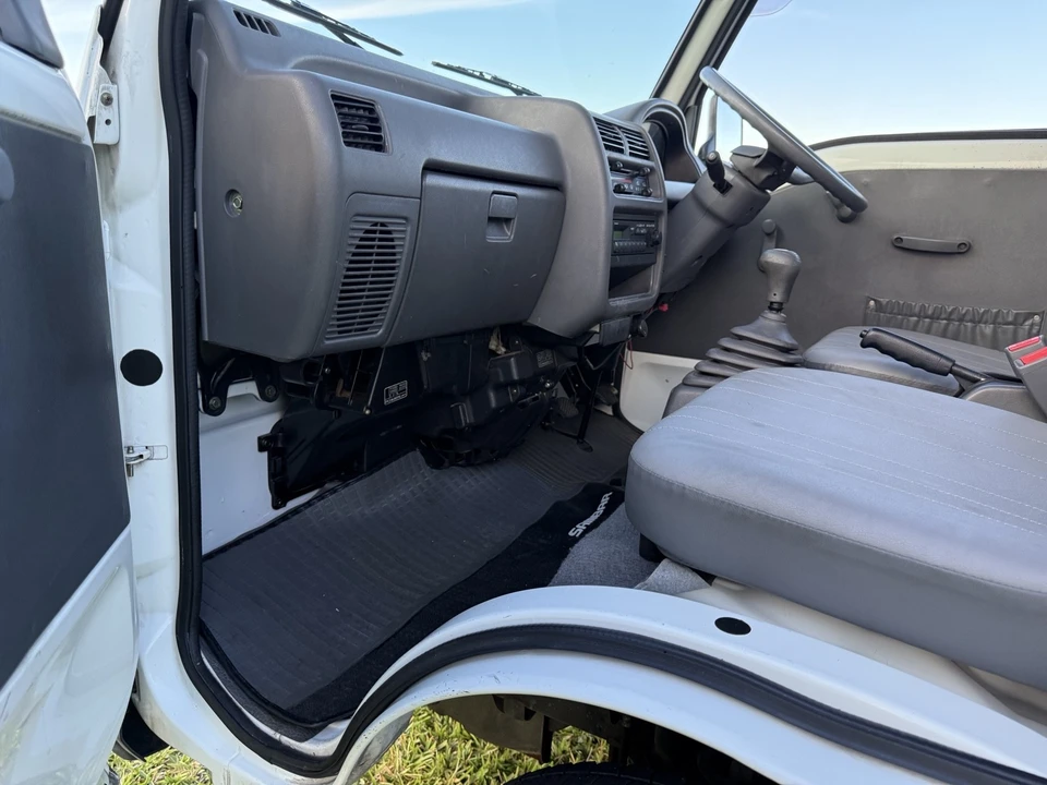 1996 Subaru Sambar 5th Gen - Image 22 of 31