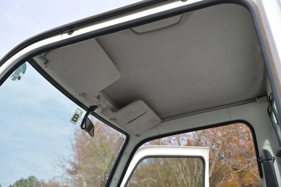 1996 Subaru Sambar 5th Gen - Image 15 of 18