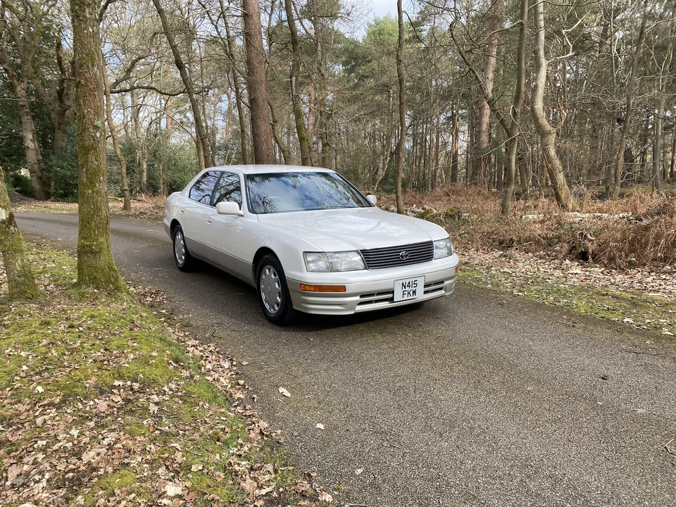 1996 Toyota Celsior 1st Gen - Image 3 of 31