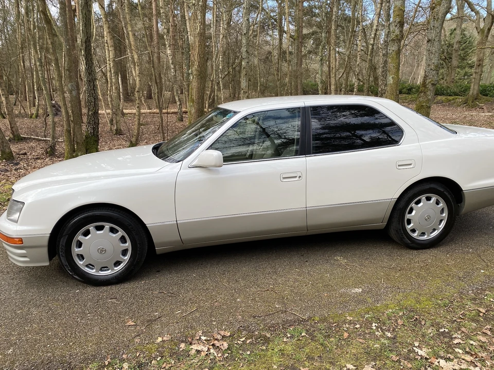 1996 Toyota Celsior 1st Gen - Image 18 of 31
