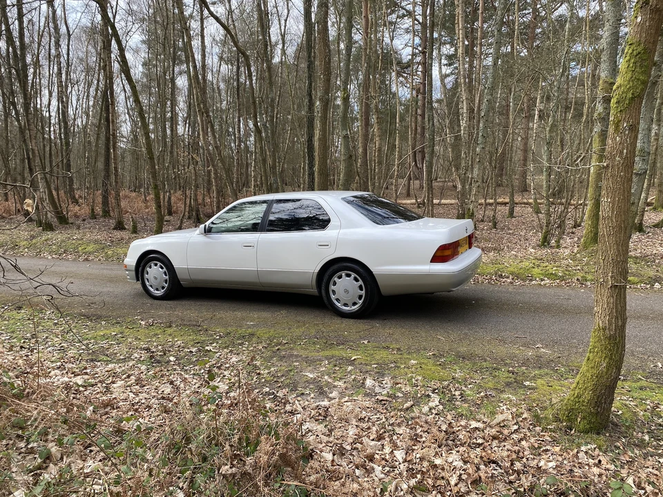 1996 Toyota Celsior 1st Gen - Image 22 of 31